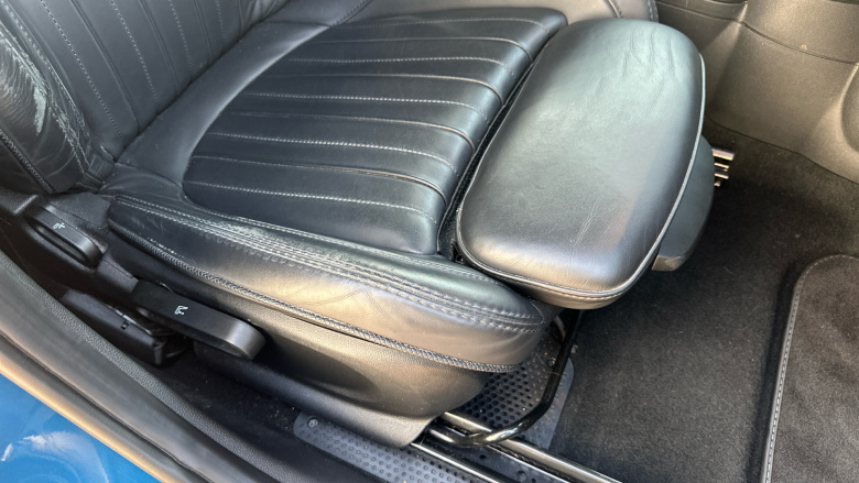 MINI Hatchback 1.5 Cooper Exclusive Premium 5dr Auto Petrol Hatchback